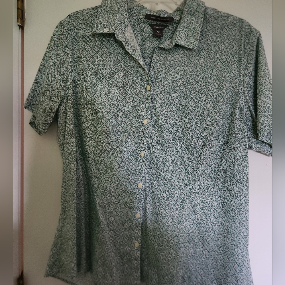Eddie Bauer Women's Green Patterned Button Down Shirt